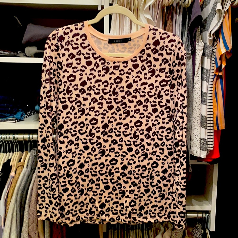 Long sleeve crew neck top. Animal print, worn once